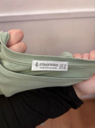 Top Corto Verde Stradivarius