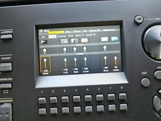 Piano Digital Yamaha DGX-670 como nuevo