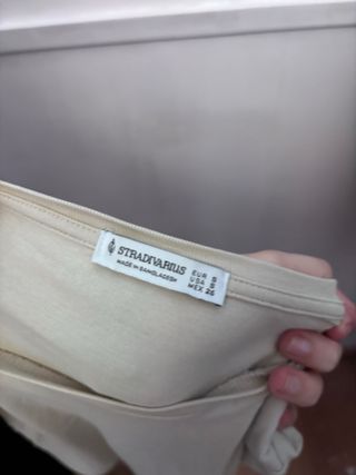 Cropped Stradivarius beige
