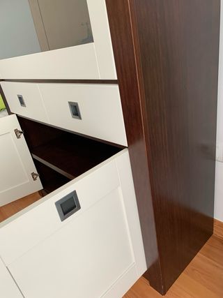 Aparador madera y cristal