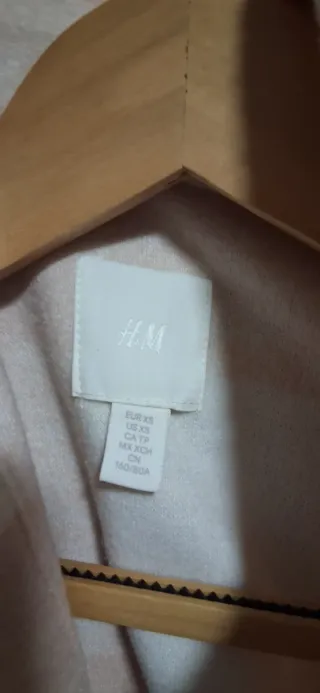 Abrigo/Sobrecamisa rosa y blanca calentita