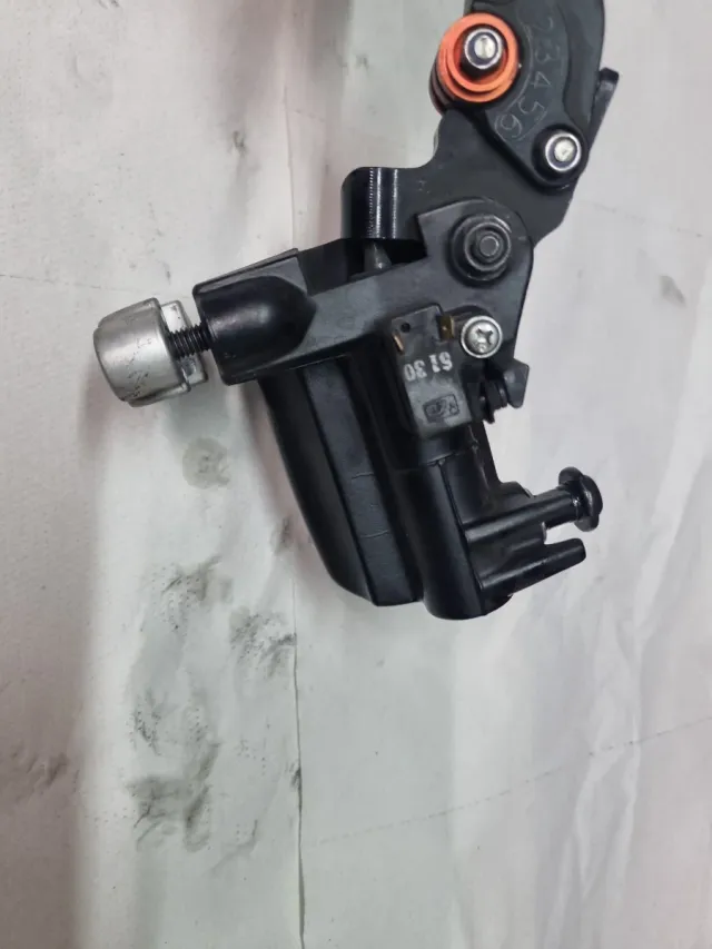 Tmax 530 Bomba Freno Delantero y trasera