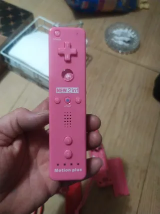 Mandos Wii Motion Plus 2 en 1 (Rosa y Rojo)