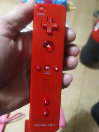 Mandos Wii Motion Plus 2 en 1 (Rosa y Rojo)