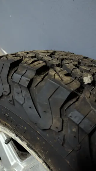 Rueda VW T3 215/75/15 llanta con neumático