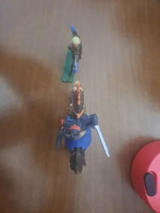 Soldatini Britains a cavallo e arciere Starlux