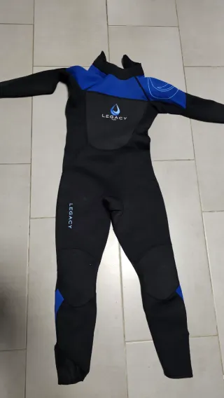 Traje neopreno LEGACY Talla 8-10 Surf, windsurf,