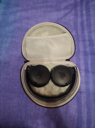 Cascos Inalámbricos JBL Tune 660NC Negros