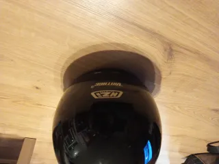 Casco de moto negro talla L