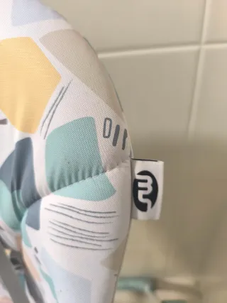 Trona de bebé con bandeja y cojín