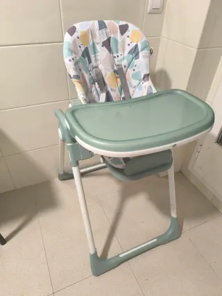 Trona de bebé con bandeja y cojín
