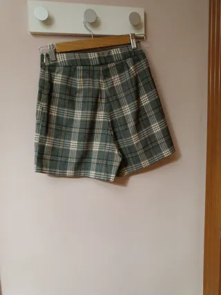 Falda pantalón cuadros Stradivarius