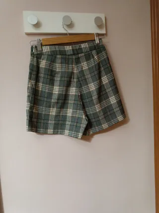 Falda pantalón cuadros Stradivarius