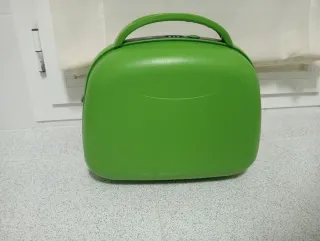 Maletín neceser rígido verde 34x27 cm