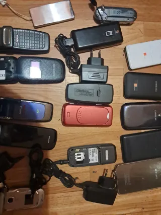 Lote de teléfonos móviles