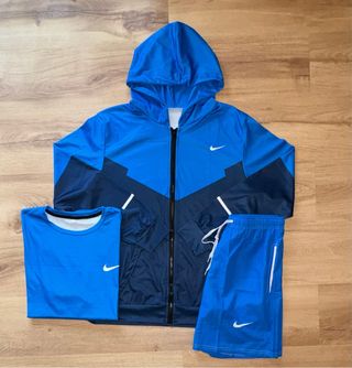 Conjunto deportivo Nike azul