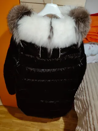 Plumífero Dichi Negro con Capucha