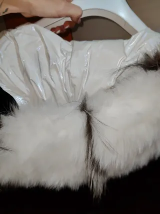 Plumífero Dichi Negro con Capucha