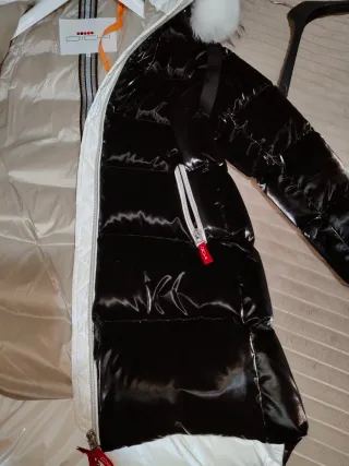 Plumífero Dichi Negro con Capucha