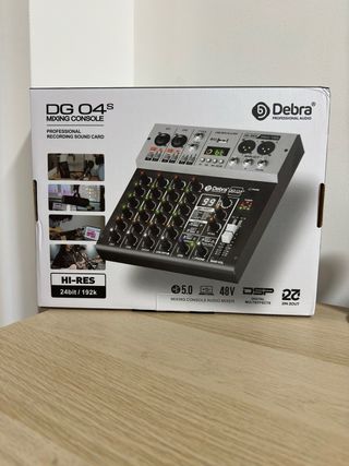 Interface de Áudio Debra DG04S