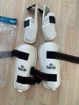 NKL Muay Thai Shorts y Guantes Mujer