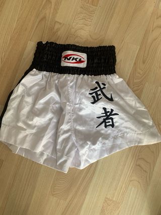 NKL Muay Thai Shorts y Guantes Mujer