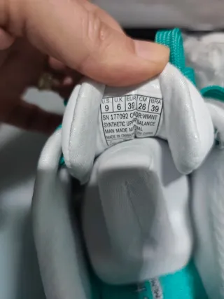 Zapatillas Skechers Blancas y Turquesa