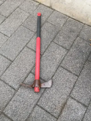 Picó Hacha Profesional Wurth Fibra