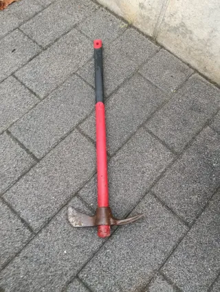 Picó Hacha Profesional Wurth Fibra