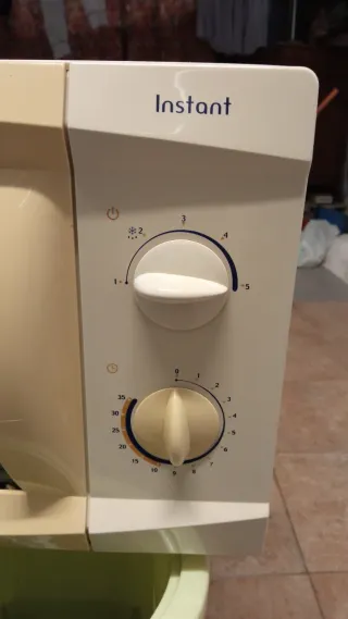 Microondas Taurus 1300W