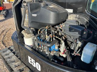 Mini excavadora Bobcat E50