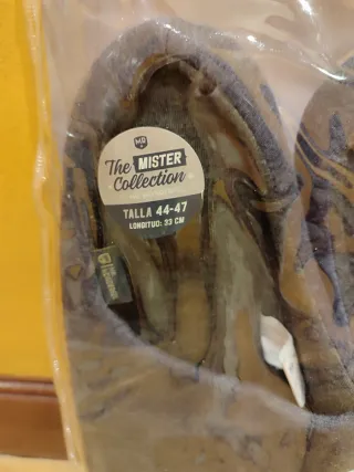 Zapatillas Mr Wonderful Talla 44-46. Gris oscuro