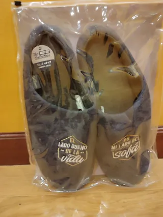 Zapatillas Mr Wonderful Talla 44-46. Gris oscuro