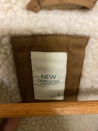 Abrigo camel acolchado/borrego Newcaro talla S