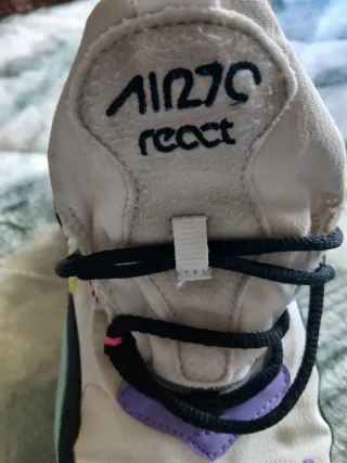 Nike React 270 Morado, Turquesa y Amarillo