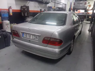 Mercedes-Benz Clase E 2000