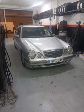 Mercedes-Benz Clase E 2000