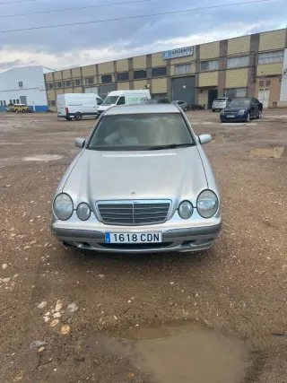 Mercedes-Benz Clase E 2000