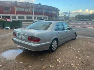 Mercedes-Benz Clase E 2000