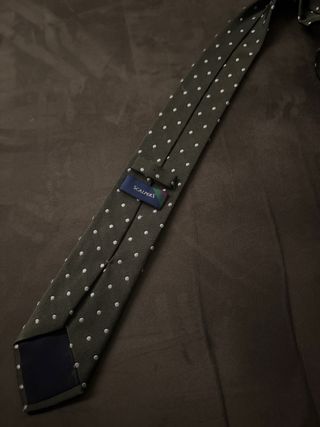 Corbata Scalpers verde con puntos blancos