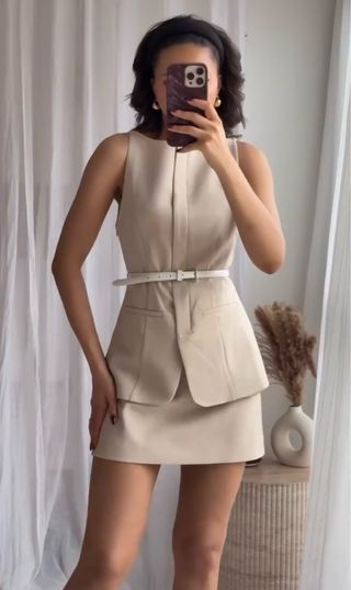 Vestido corto cinturón