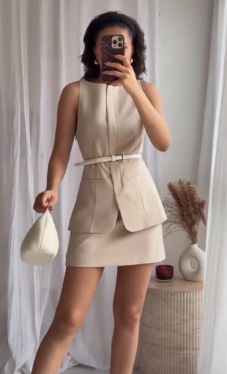 Vestido corto cinturón