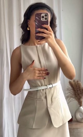 Vestido corto cinturón