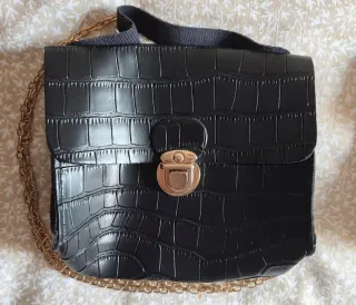 Bolso negro piel