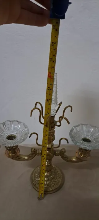 2 Candelabros antiguos dorados con cristales