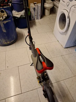 Patinete eléctrico como nuevo