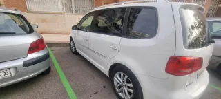 Volkswagen Touran 2011