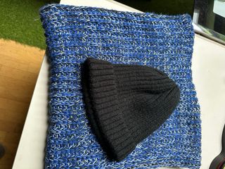 Conjunto gorro y bufanda tejido