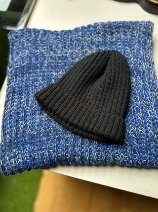 Conjunto gorro y bufanda tejido