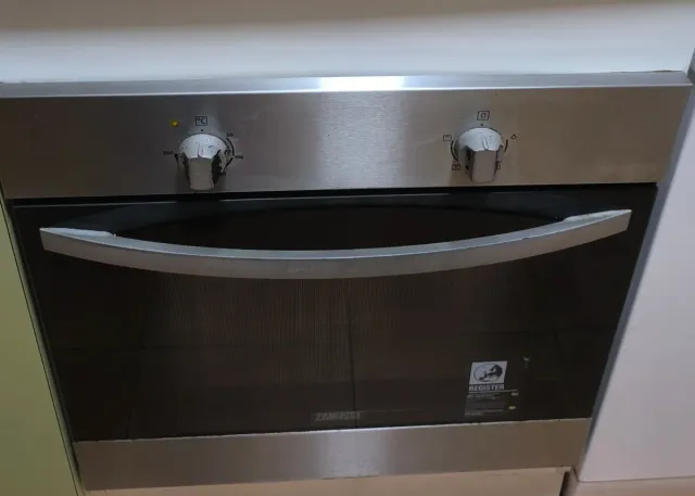 HORNO ELÉCTRICO Y ENCIMERA DE GAS